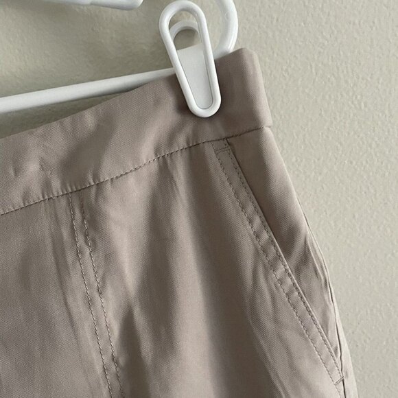 Chicos Women SZ 0.5T US 6T Dusty Taupe Pull On Relaxed Cargo Ankle Pants NWT - Picture 5 of 11